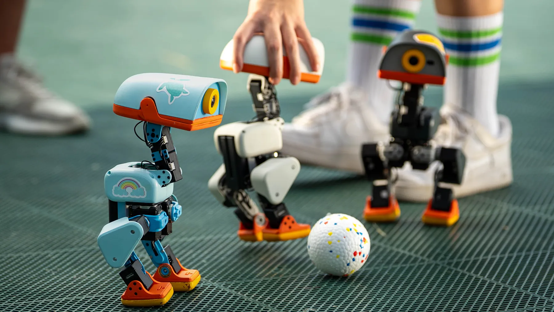 Trade shows, events and multi-robot demos