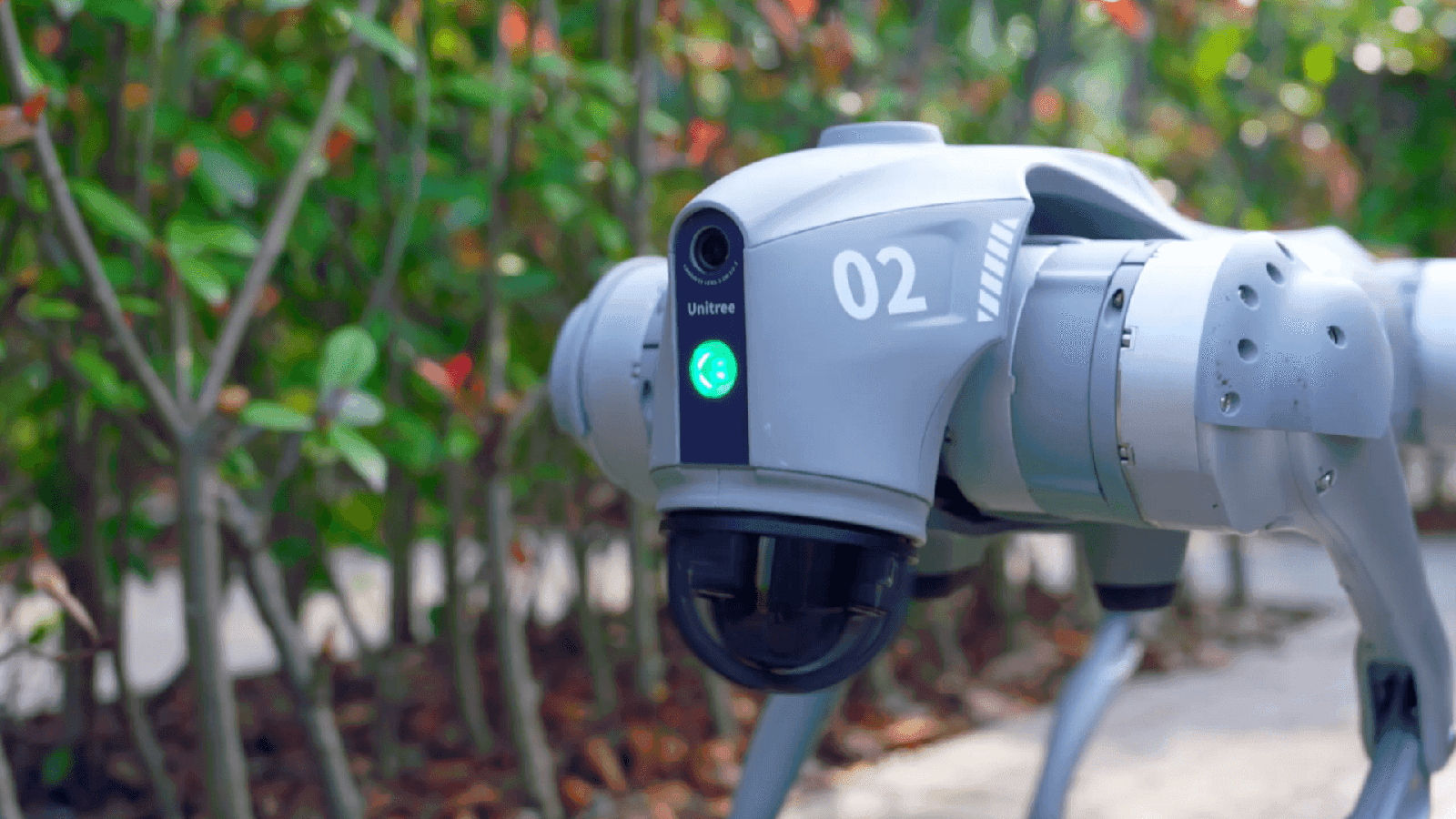 Unitree Go2 EDU U5 güvenlik ve devriye robotu